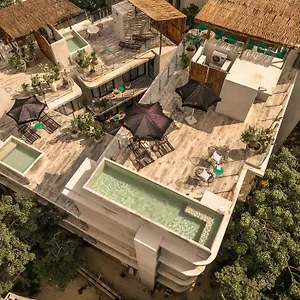 Naj Aparthotel Tulum Pueblo